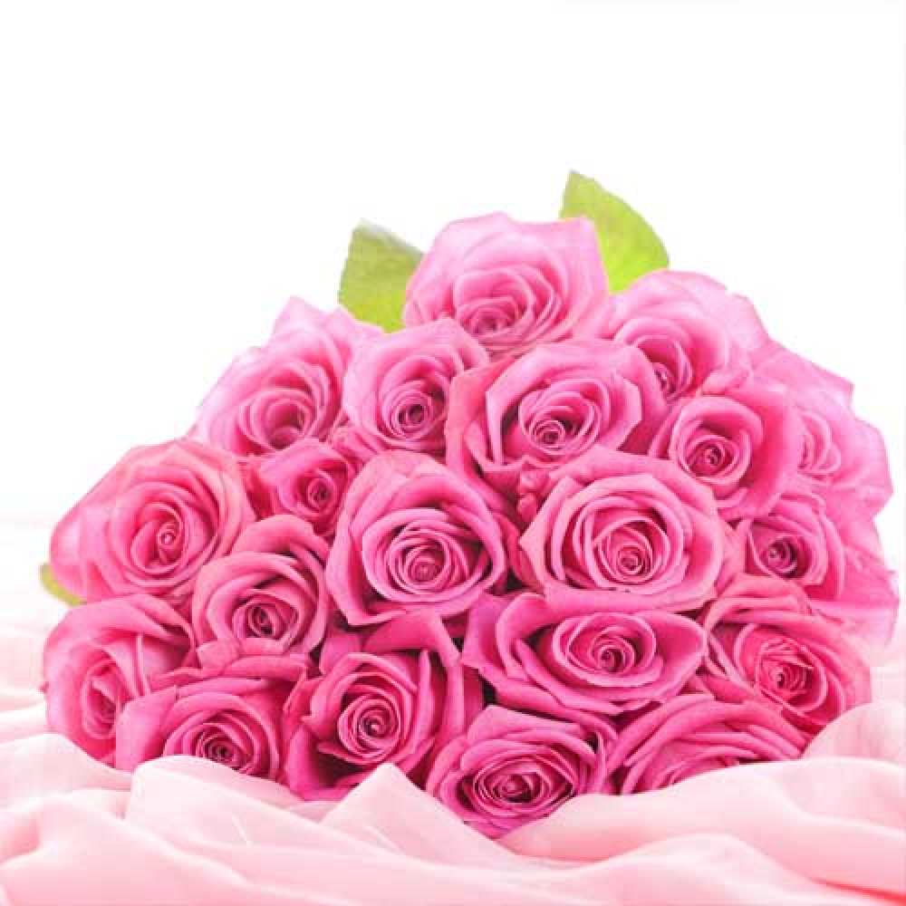 Открытка на каждый день с именем, Маргарита Спасибо розовые розы с подписью Прикольная открытка с пожеланием онлайн скачать бесплатно 