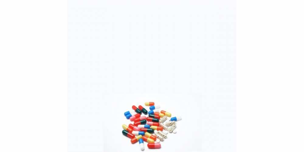 Открытка на каждый день с именем, Арбузик Выздоравливай таблетки Прикольная открытка с пожеланием онлайн скачать бесплатно 