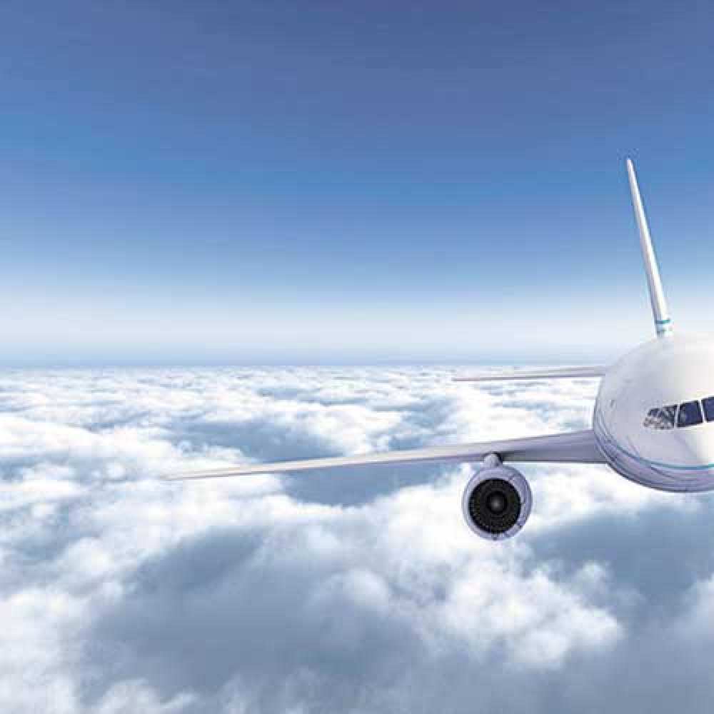 Открытка на каждый день с именем, Салтанат Счастливого пути белые облака и половина самолета Прикольная открытка с пожеланием онлайн скачать бесплатно 