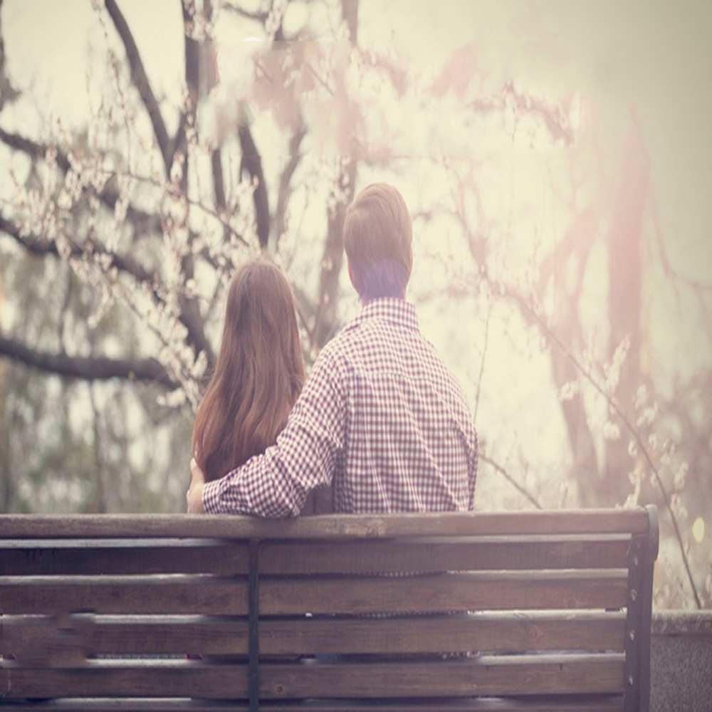 Открытка на каждый день с именем, Мачо Хочу обнять тебя цветут деревья весна Прикольная открытка с пожеланием онлайн скачать бесплатно 