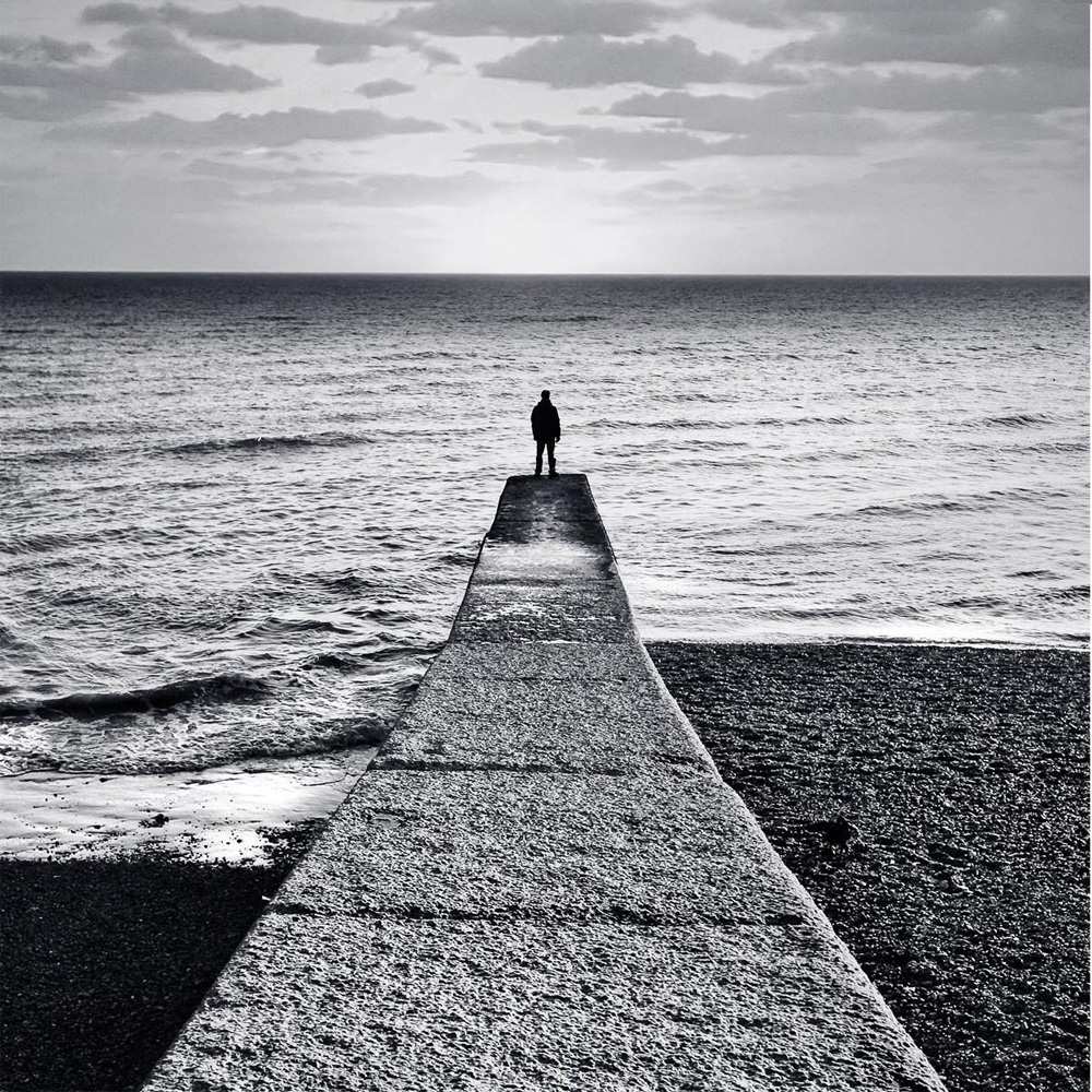 Открытка на каждый день с именем, Очаpовуша Не грусти море Прикольная открытка с пожеланием онлайн скачать бесплатно 