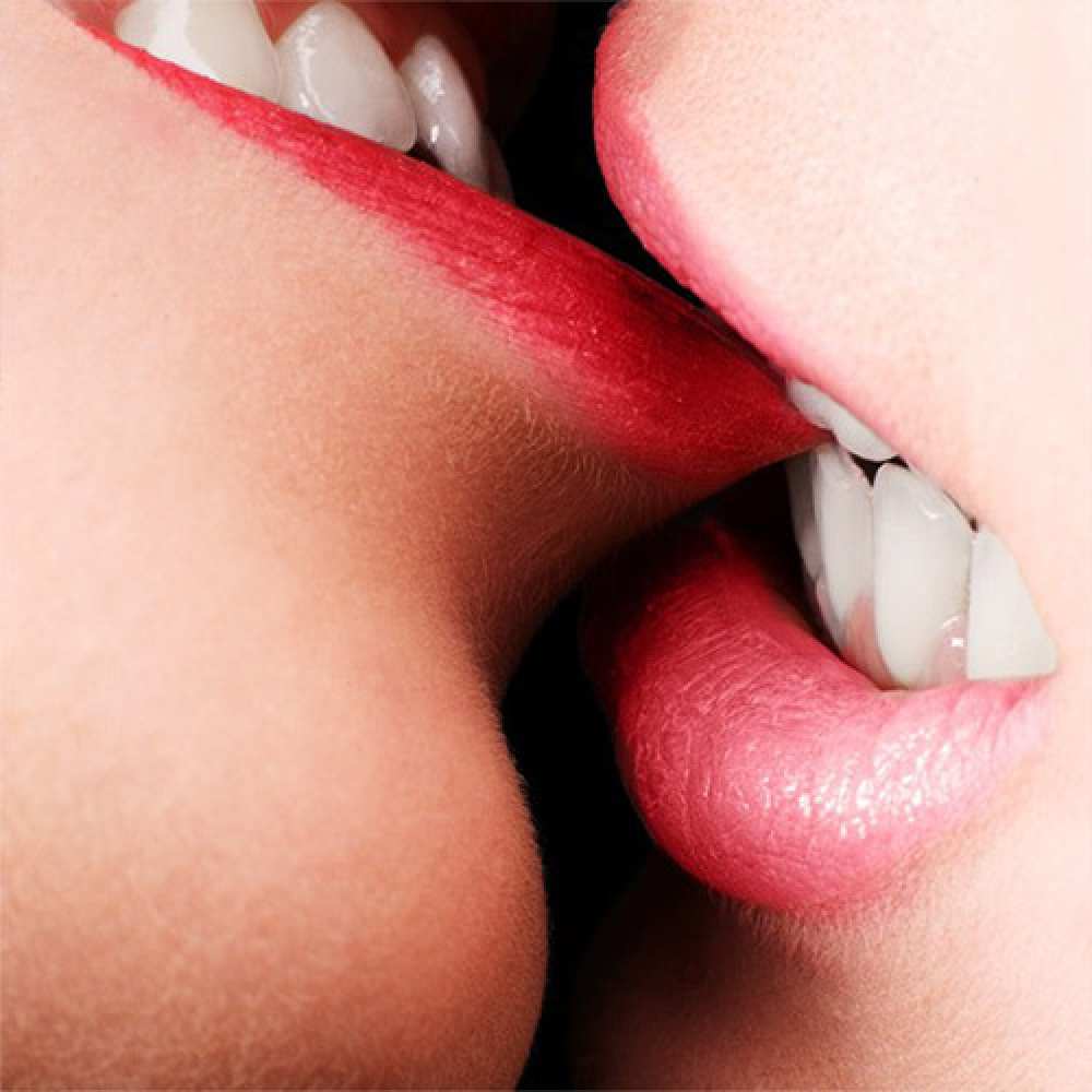 Открытка на каждый день с именем, Тимофей Целую тебя поцелуй открытки бесплатно Прикольная открытка с пожеланием онлайн скачать бесплатно 