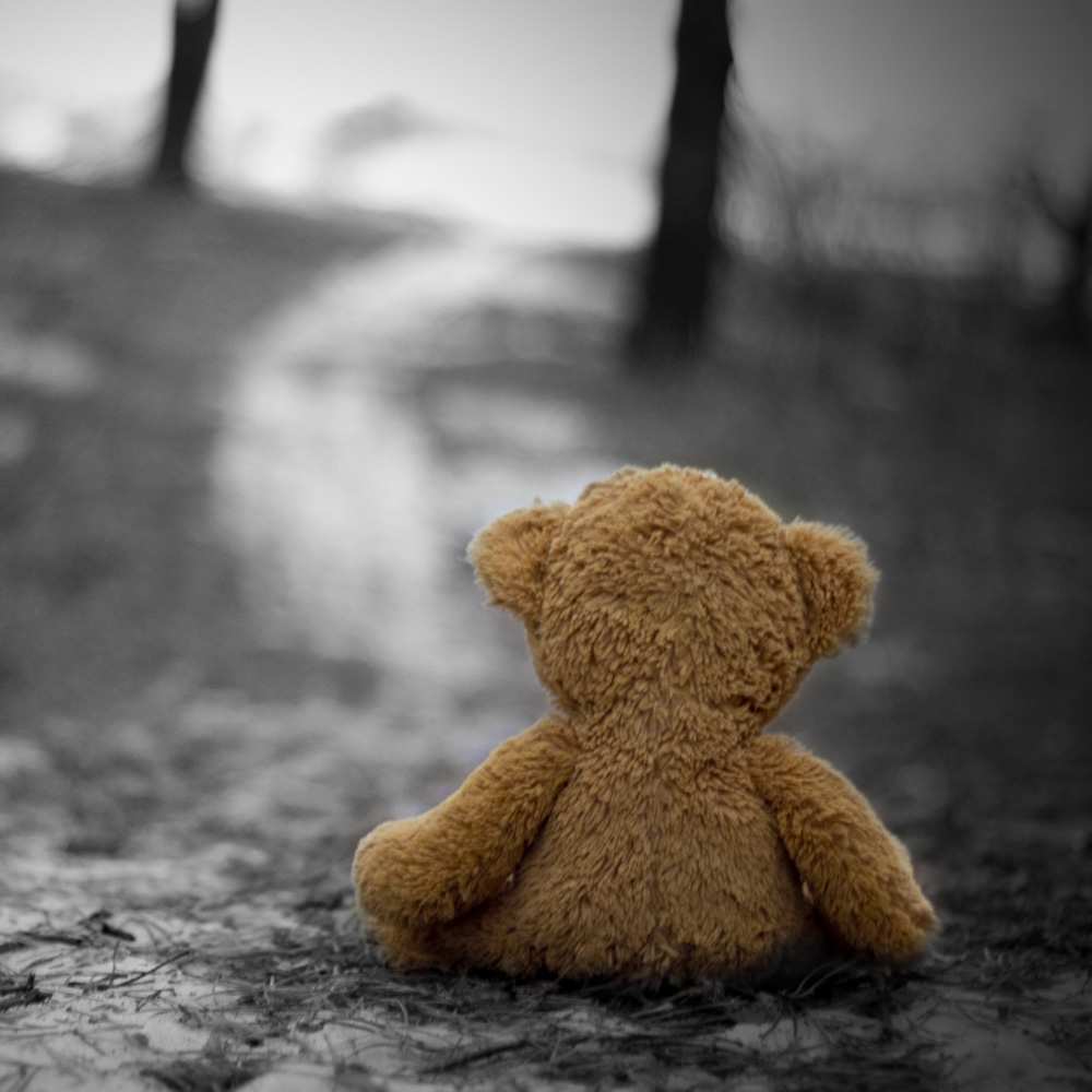 Открытка на каждый день с именем, Кукла Не грусти медведь со спин Прикольная открытка с пожеланием онлайн скачать бесплатно 