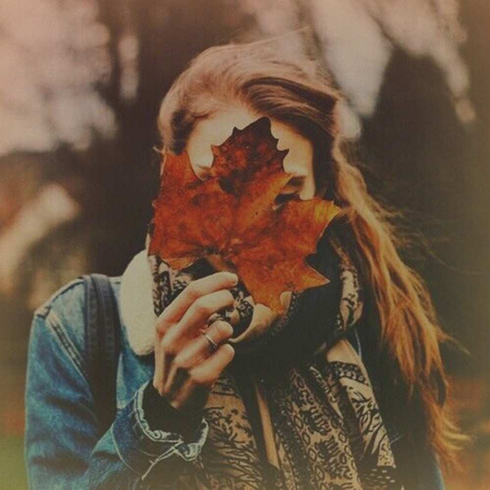 Открытка на каждый день с именем, Стена Хочу обнять тебя осеннее настроение и рыжая Прикольная открытка с пожеланием онлайн скачать бесплатно 